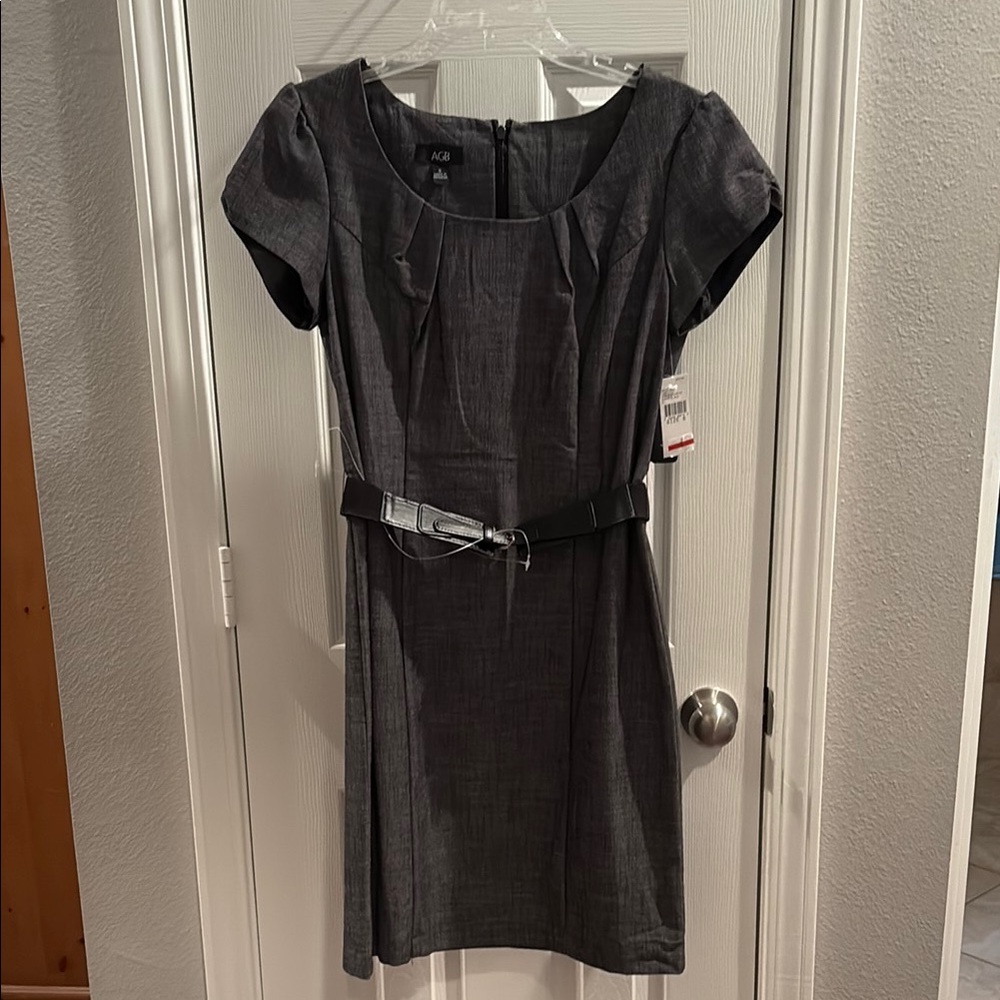 AGB Gray Sheath Midi Dress Crew Neck Short Sleeve